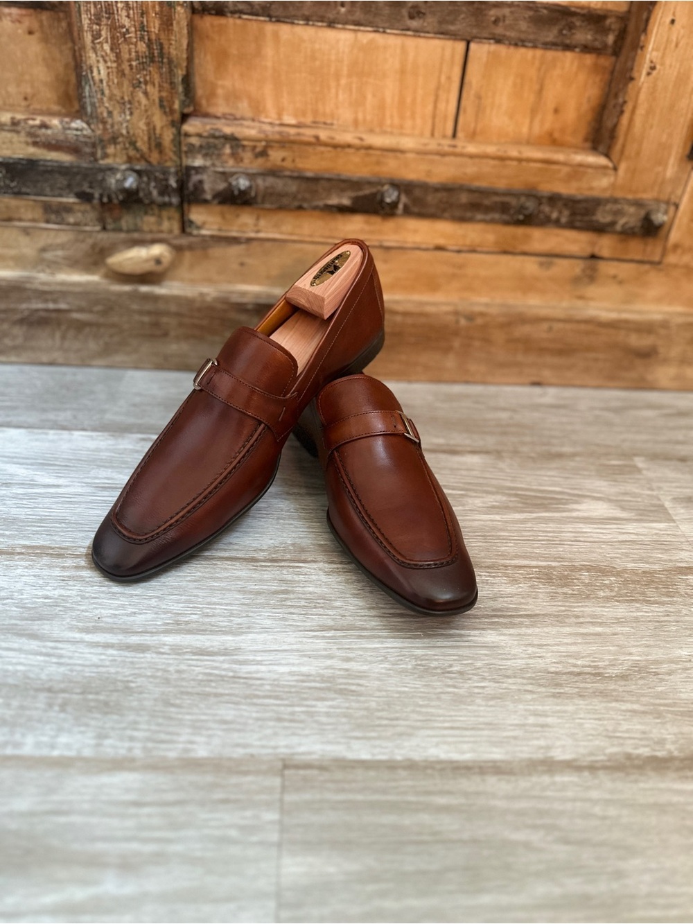 Magnanni Mens Brown Moc Toe Slip-On Casual Loafer Shoes Size 9.5M New Without Bo